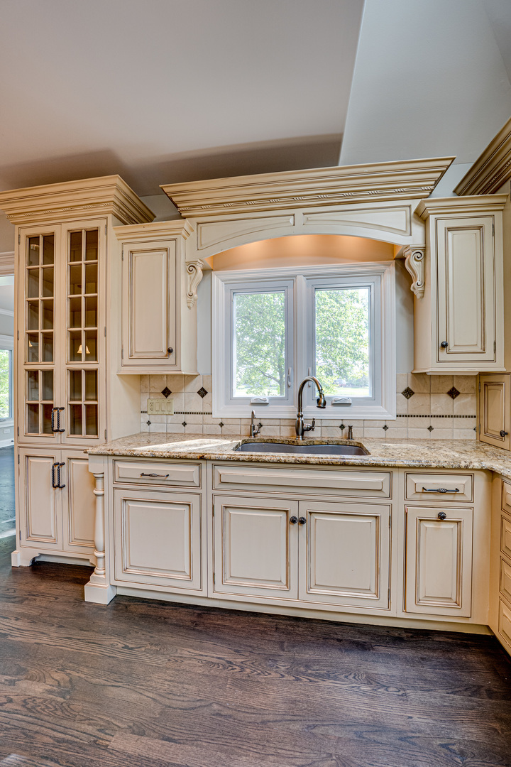 1565 WINBERIE Court, Naperville, IL 60564