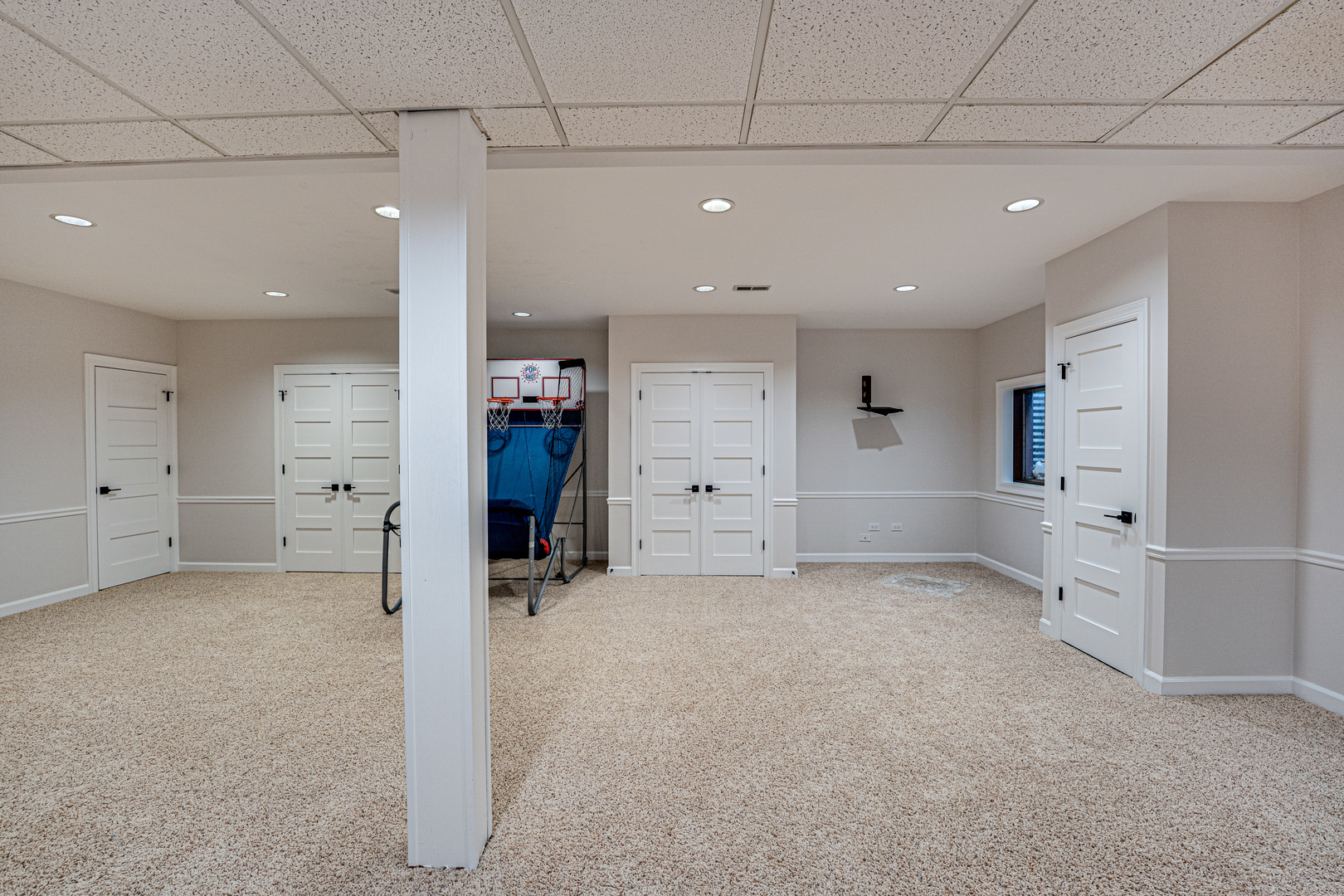 1565 WINBERIE Court, Naperville, IL 60564
