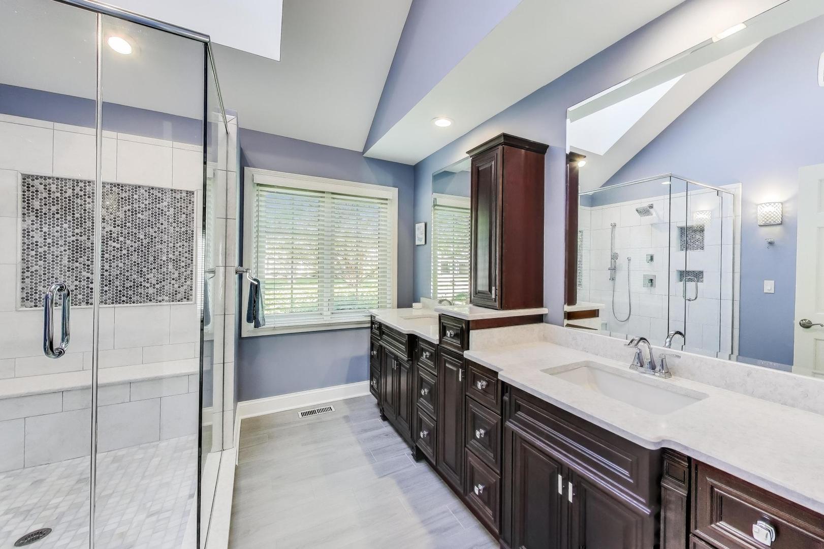 2041 Chatham Drive, Wheaton, IL 60189