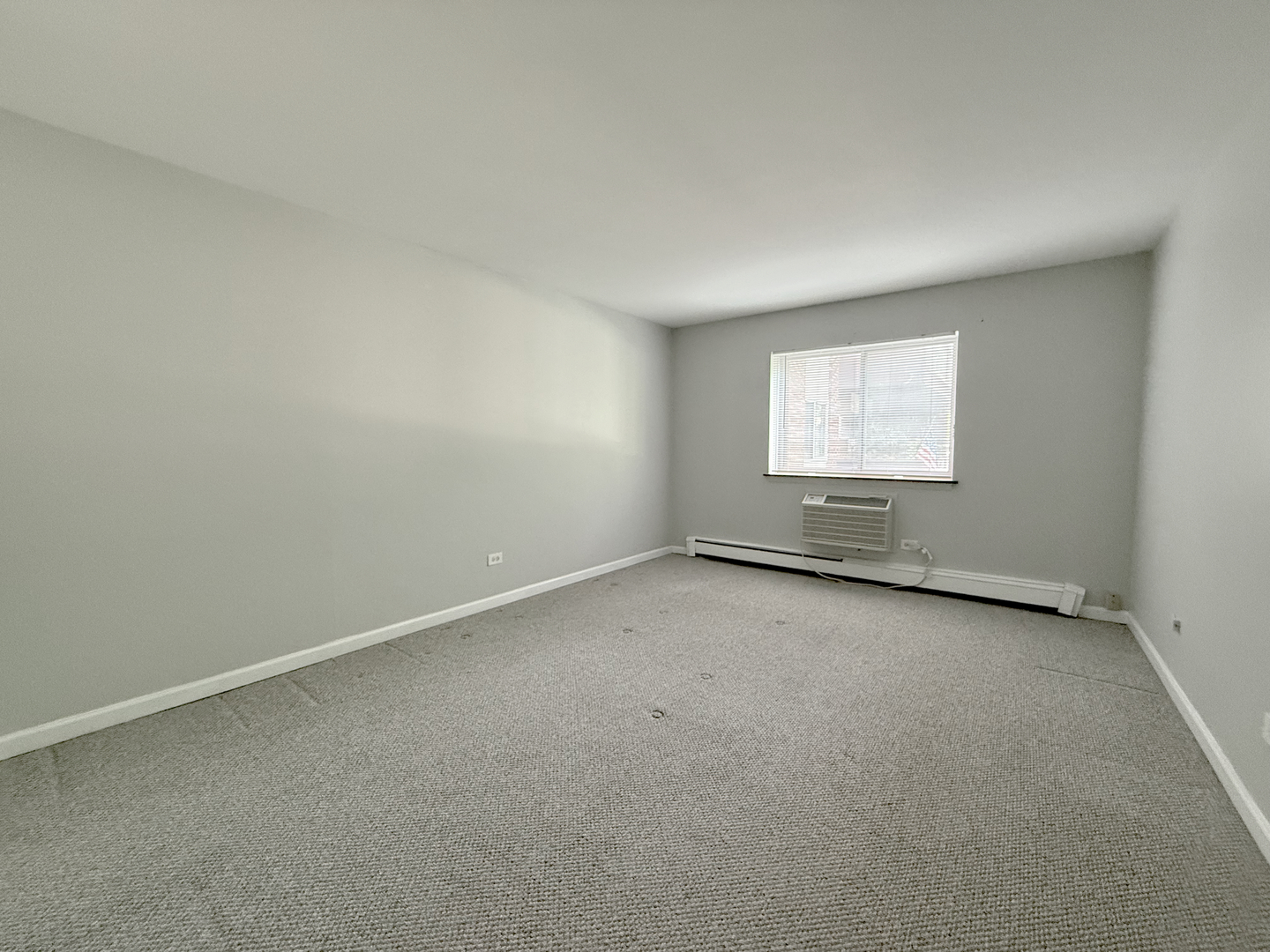 1331 S Finley Road #205, Lombard, IL 60148