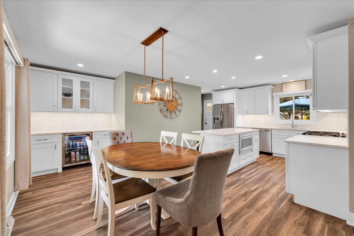 205 Pleasure Drive, Yorkville, IL 60560