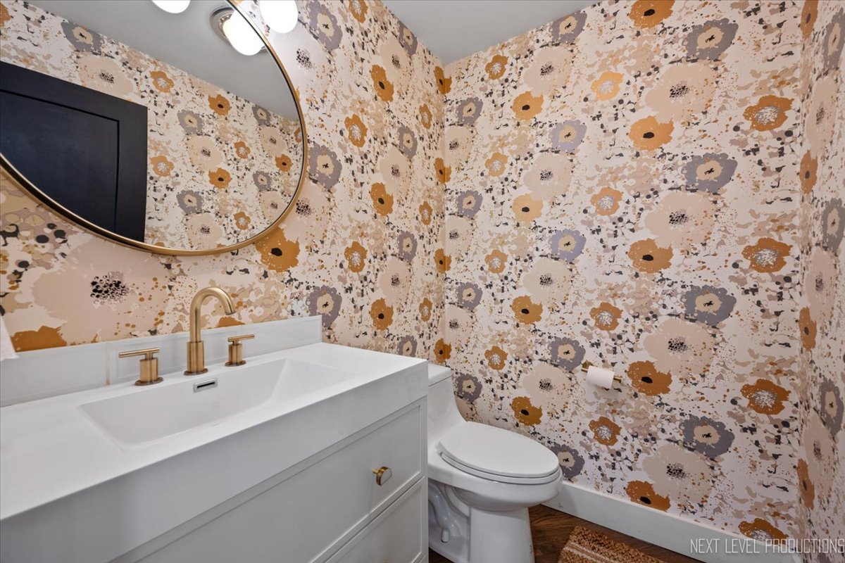 10S191 Alan Road, Naperville, IL 60564