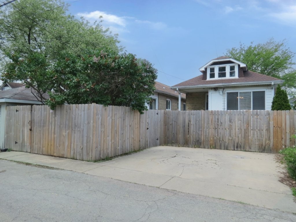 1231 Ridgeland Avenue, Berwyn, IL 60402