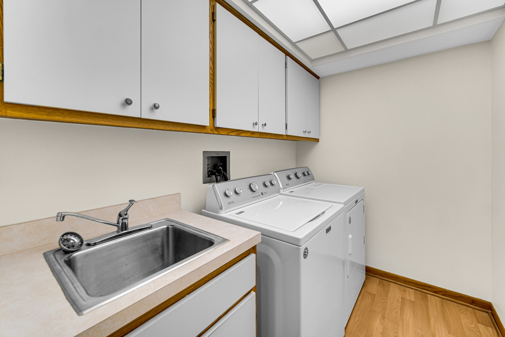 825 Center Street #505, Des Plaines, IL 60016