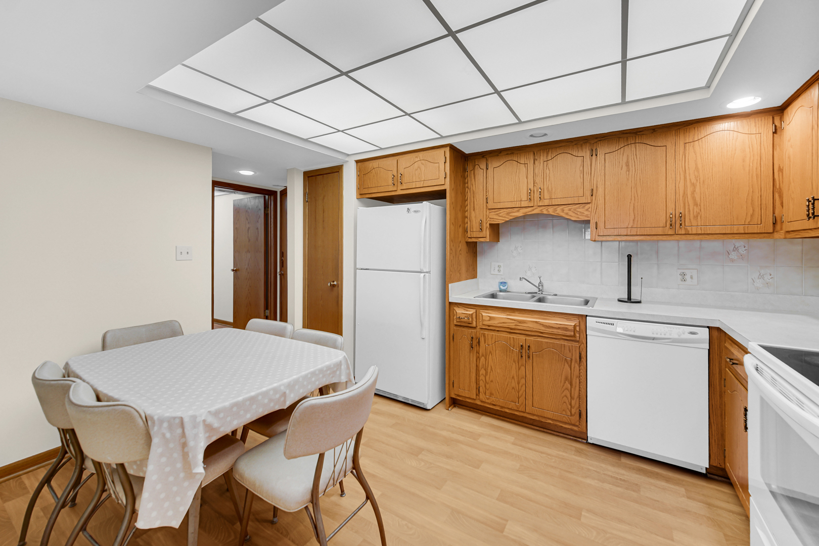 825 Center Street #505, Des Plaines, IL 60016