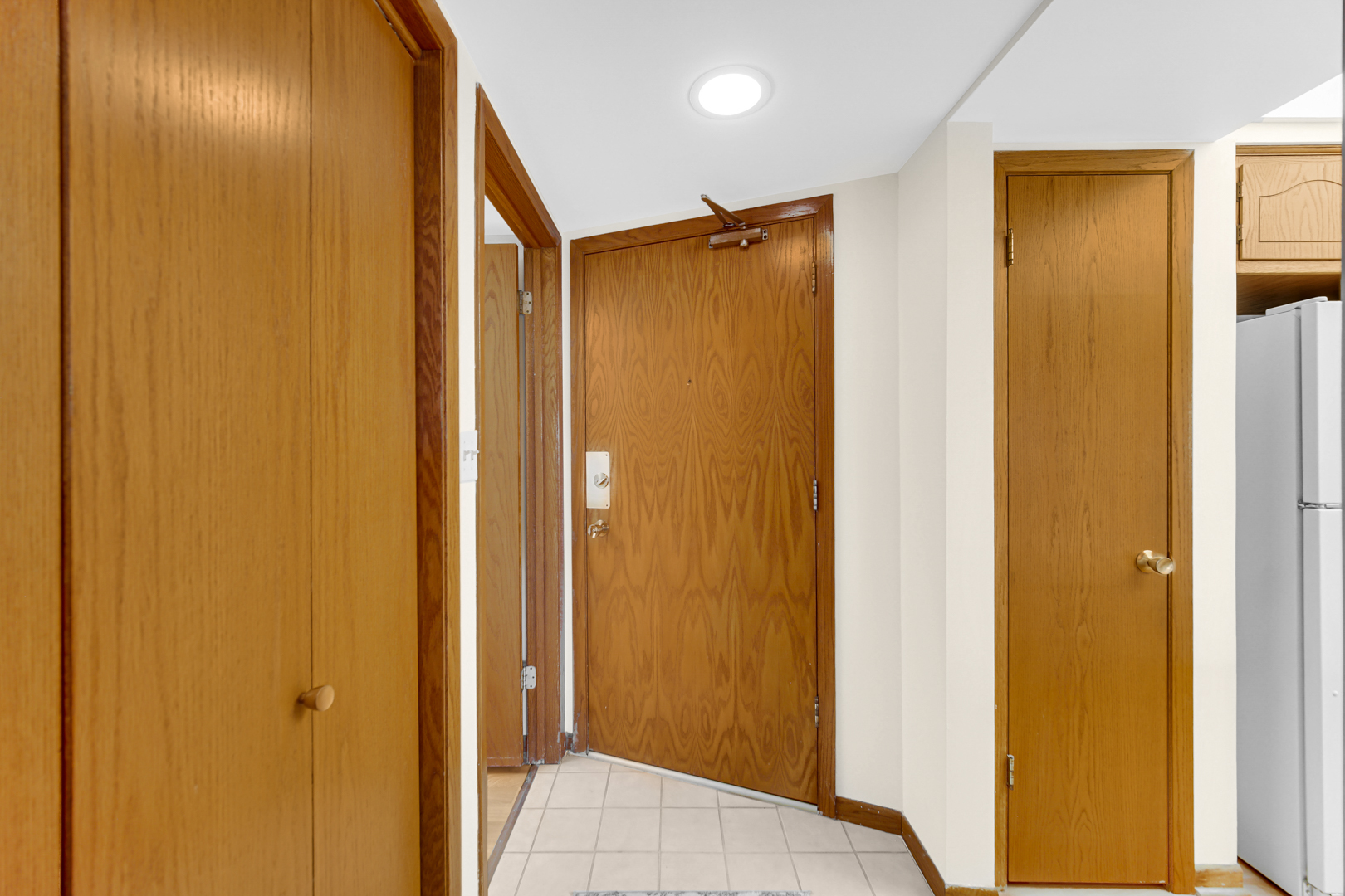 825 Center Street #505, Des Plaines, IL 60016