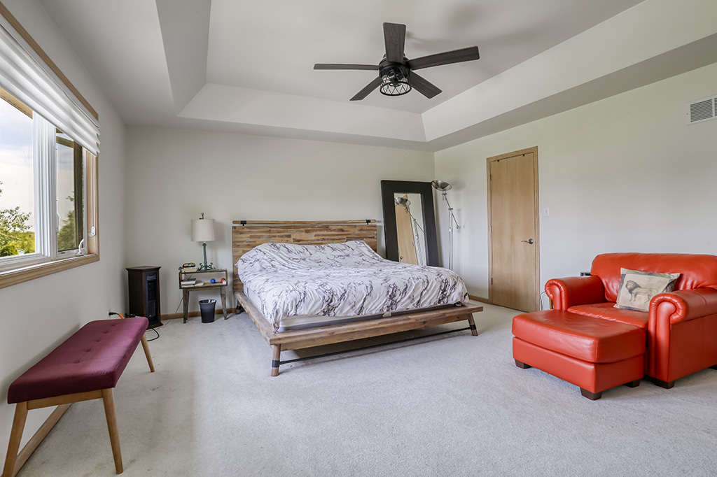 1372 Pheasant Chase Circle, Beecher, IL 60401