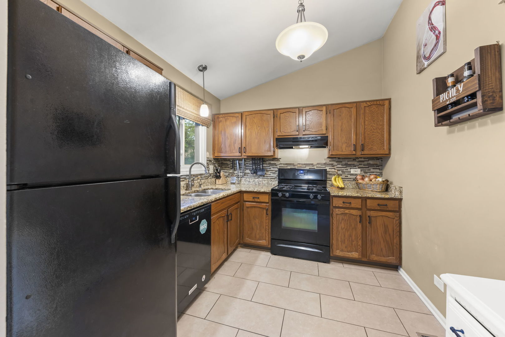 1592 LIGHTHOUSE Drive, Naperville, IL 60565