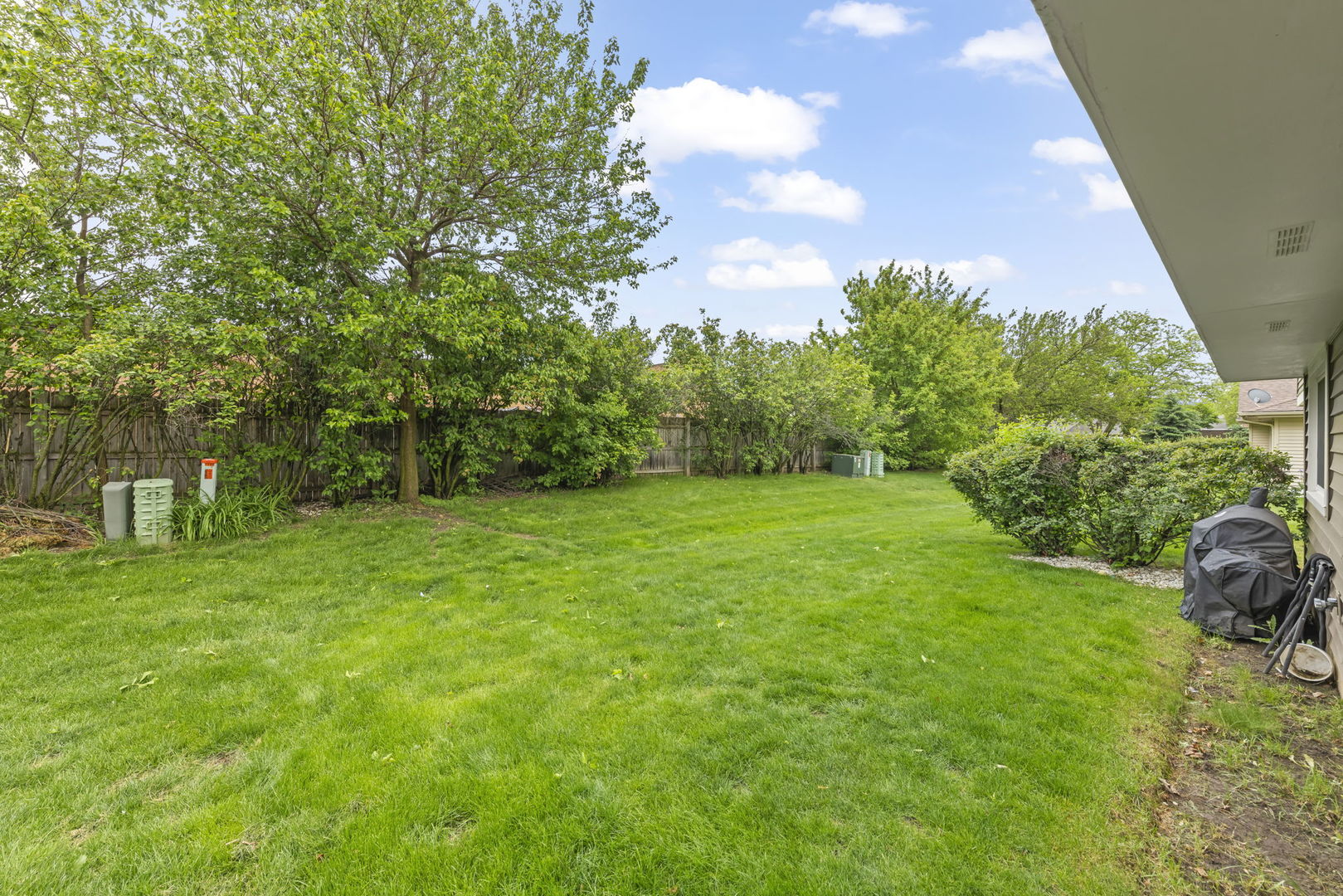 1592 LIGHTHOUSE Drive, Naperville, IL 60565