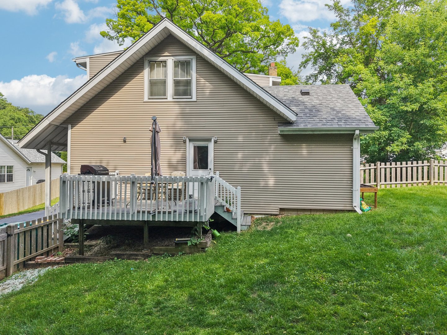 38 Highview Avenue, Fox Lake, IL 60020