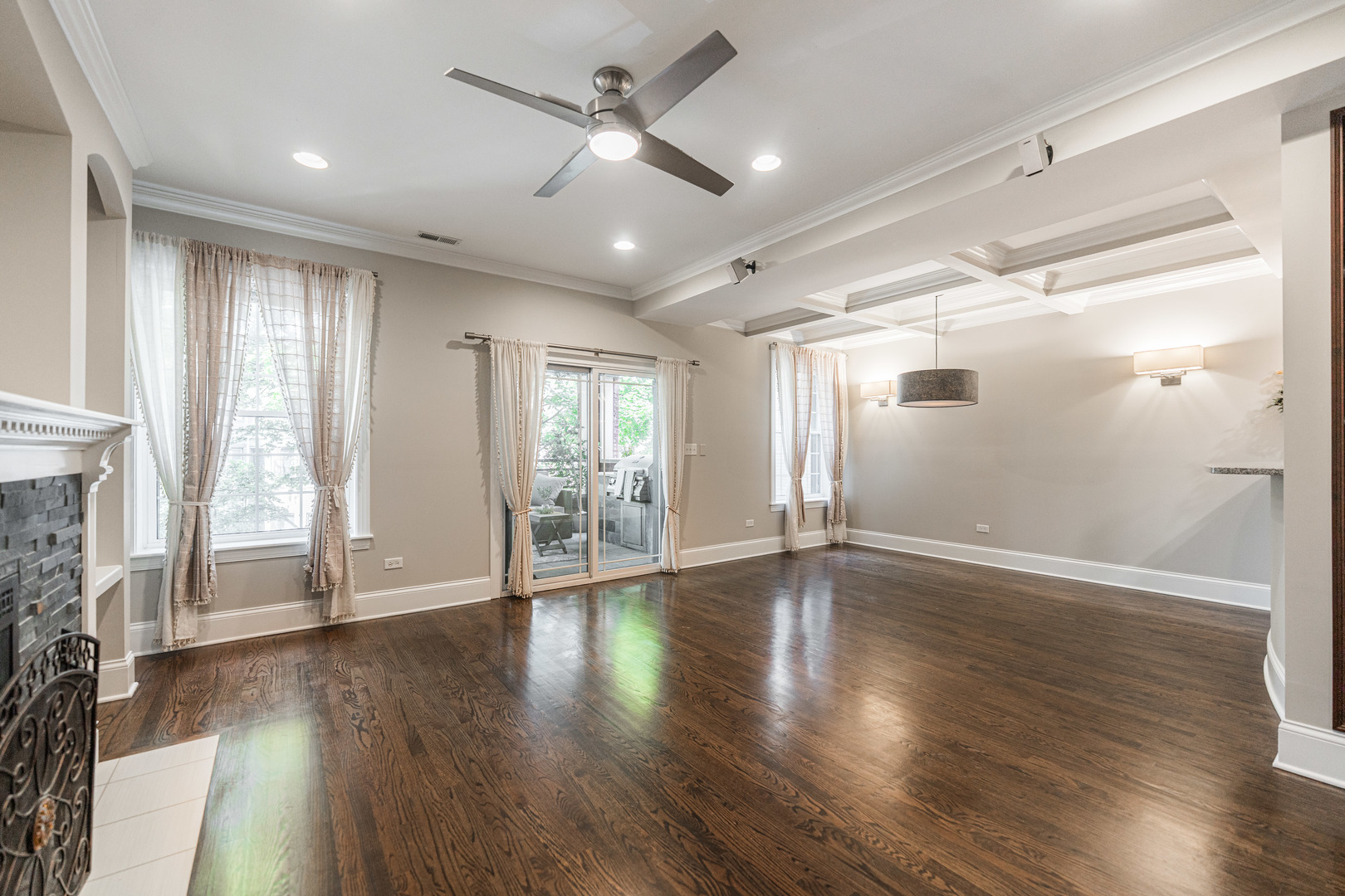 6337 N Magnolia Avenue #2, Chicago, IL 60660