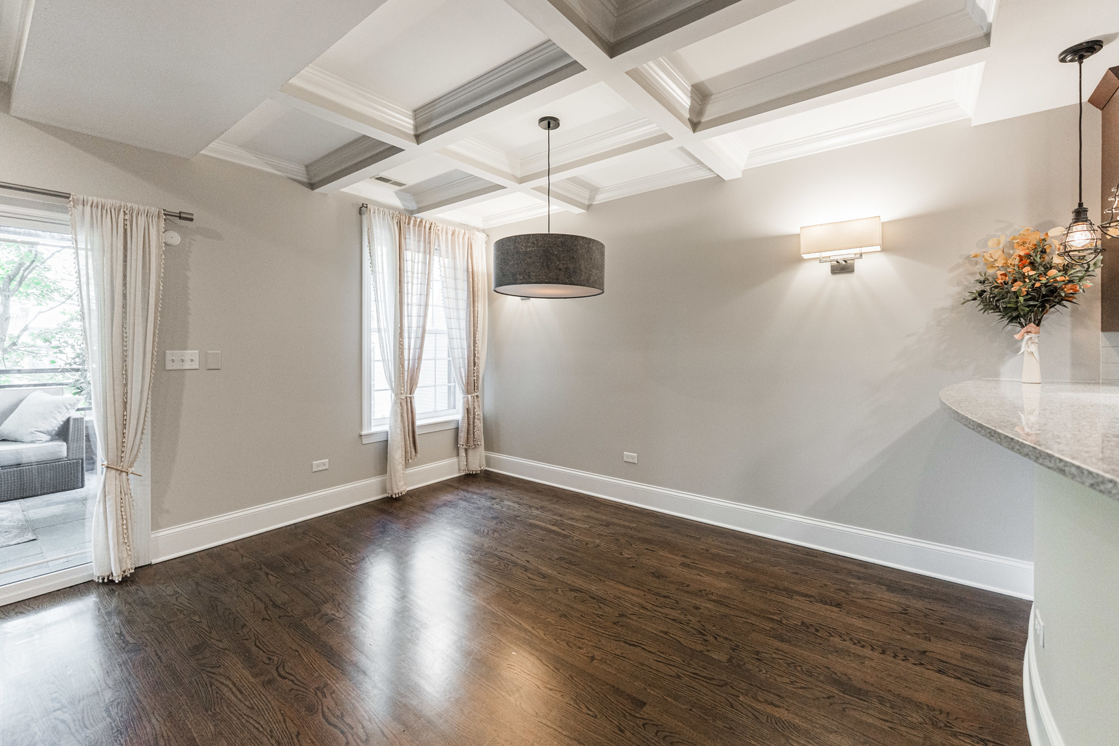6337 N Magnolia Avenue #2, Chicago, IL 60660
