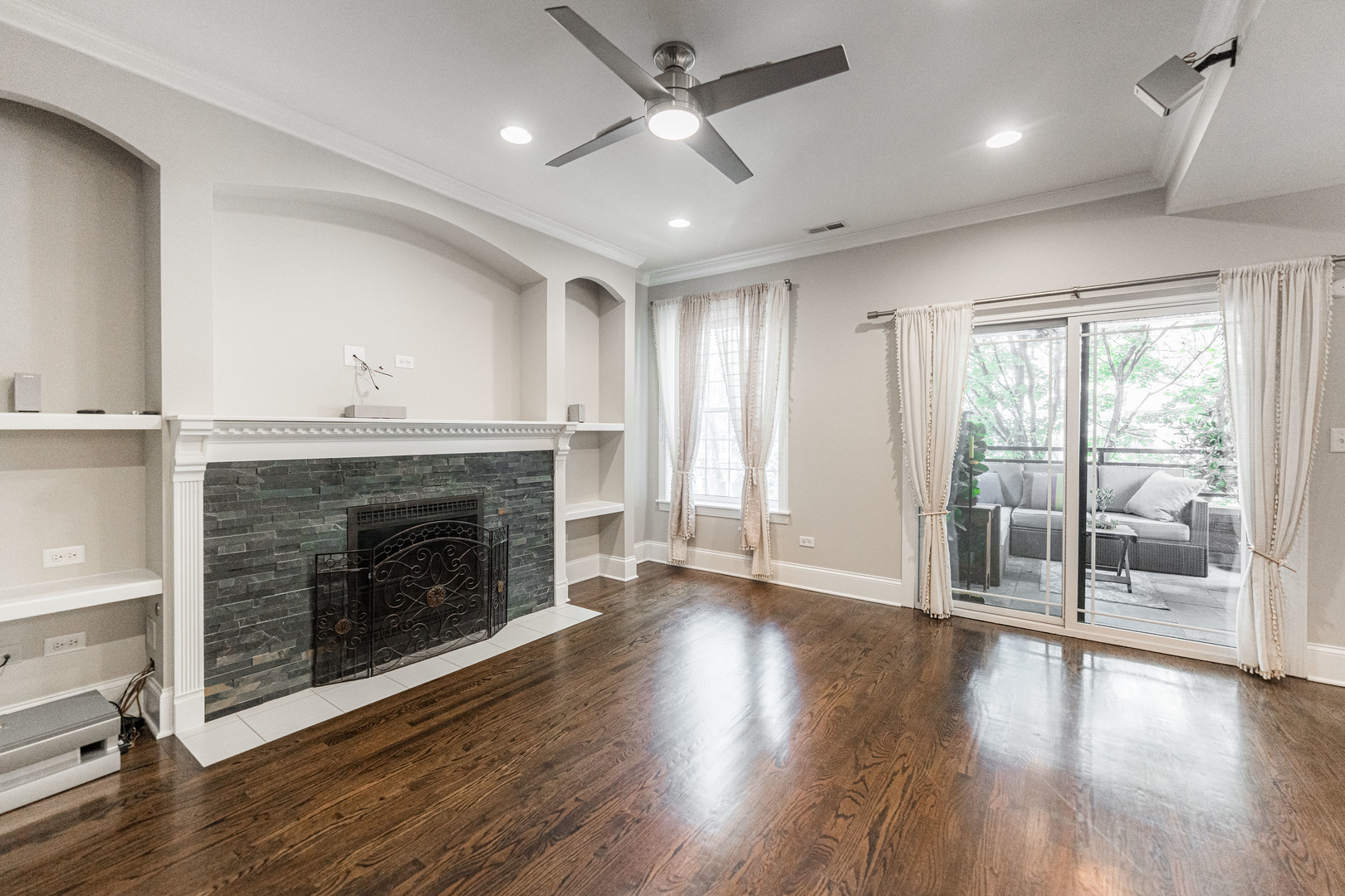 6337 N Magnolia Avenue #2, Chicago, IL 60660