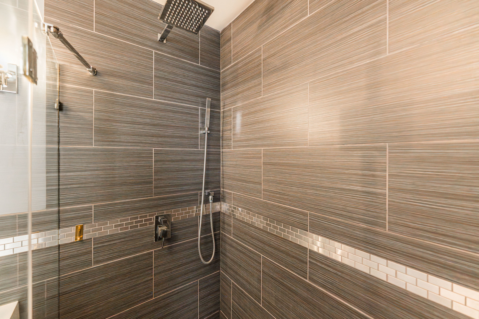 6337 N Magnolia Avenue #2, Chicago, IL 60660