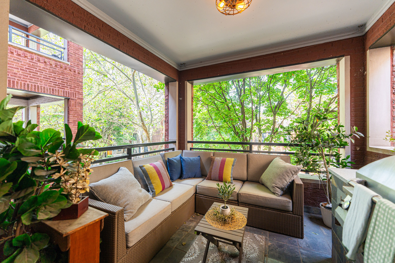 6337 N Magnolia Avenue #2, Chicago, IL 60660