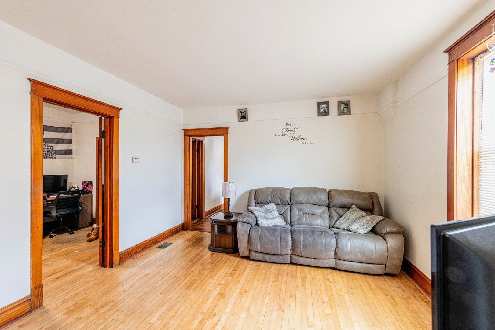 7601 W 60th Place, Summit, IL 60501
