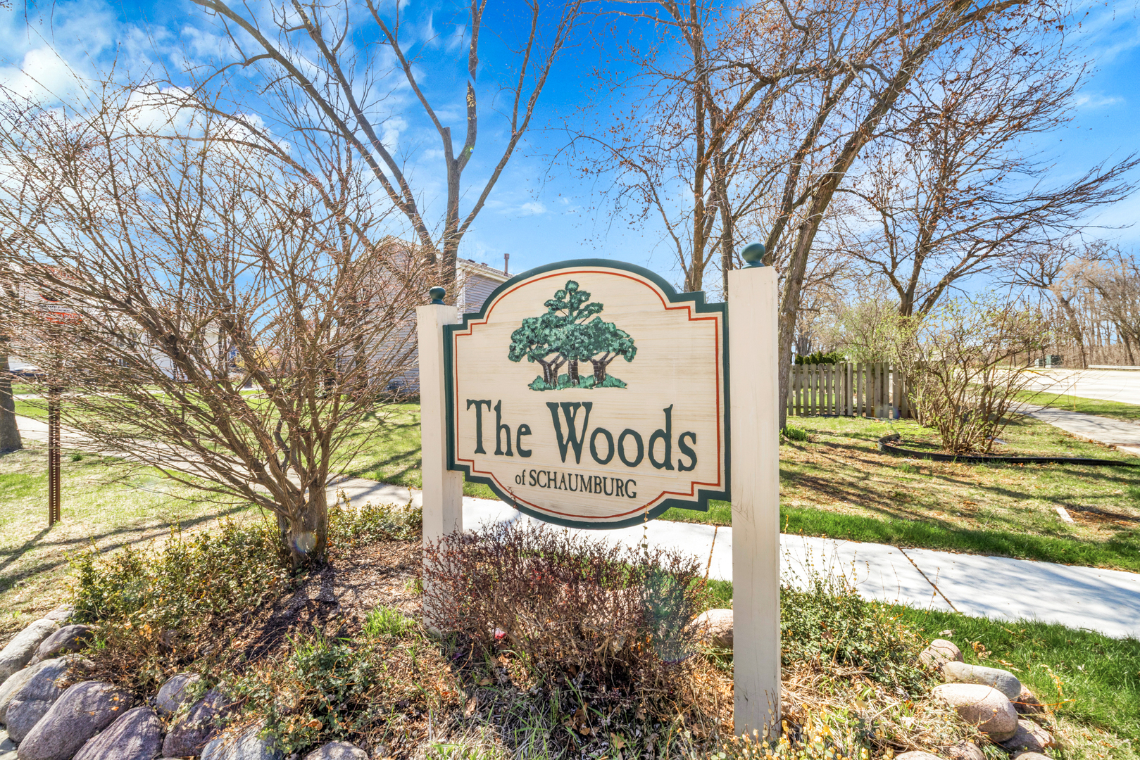 207 S Cedarcrest Drive, Schaumburg, IL 60193