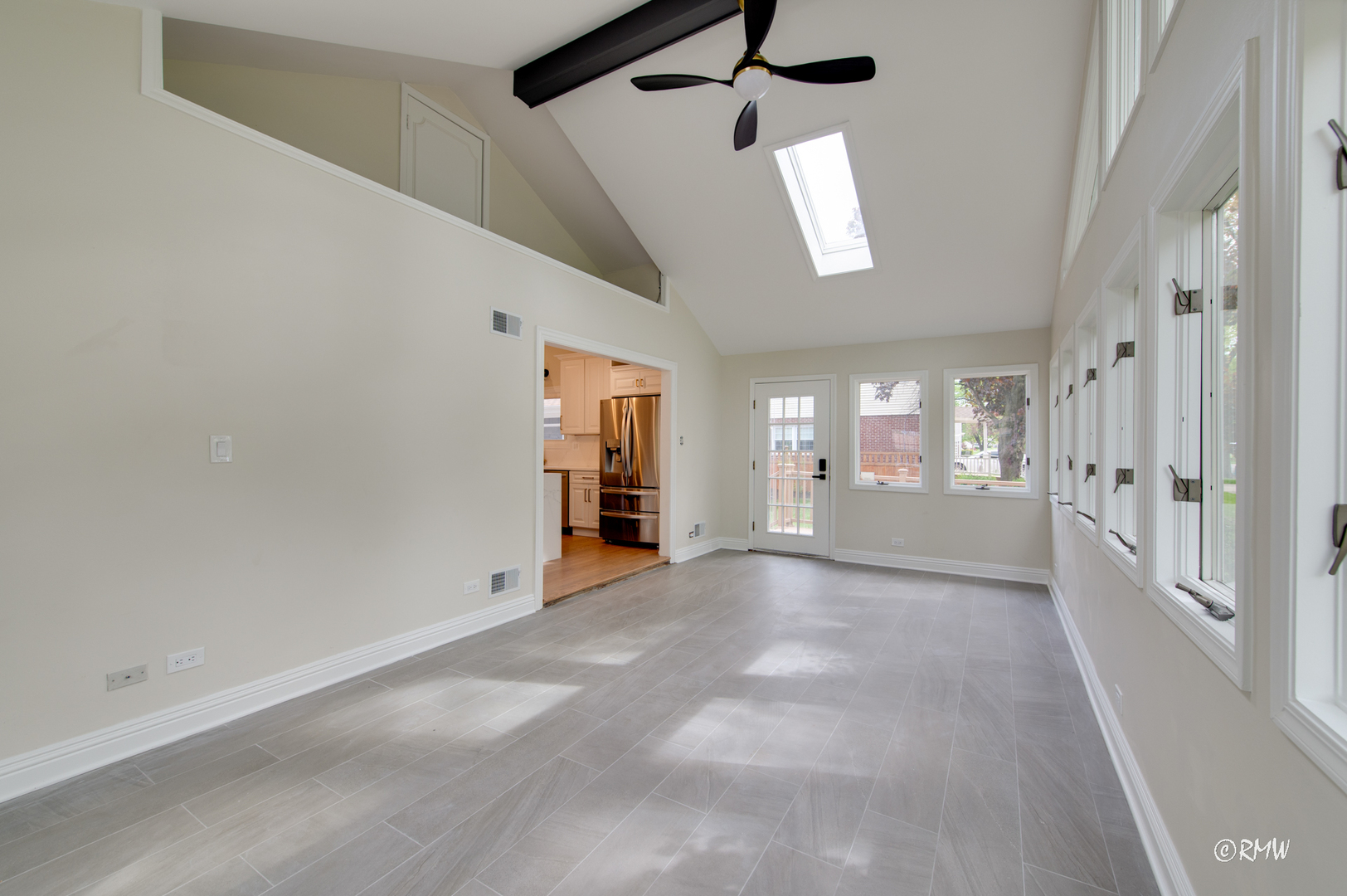 439 Hickory Drive, Itasca, IL 60143