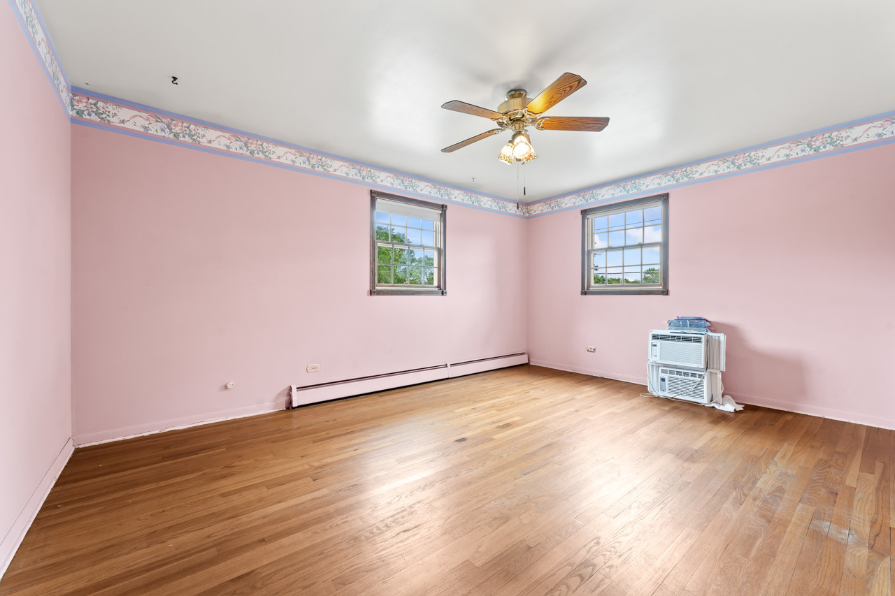 208 Ridge Street, Algonquin, IL 60102