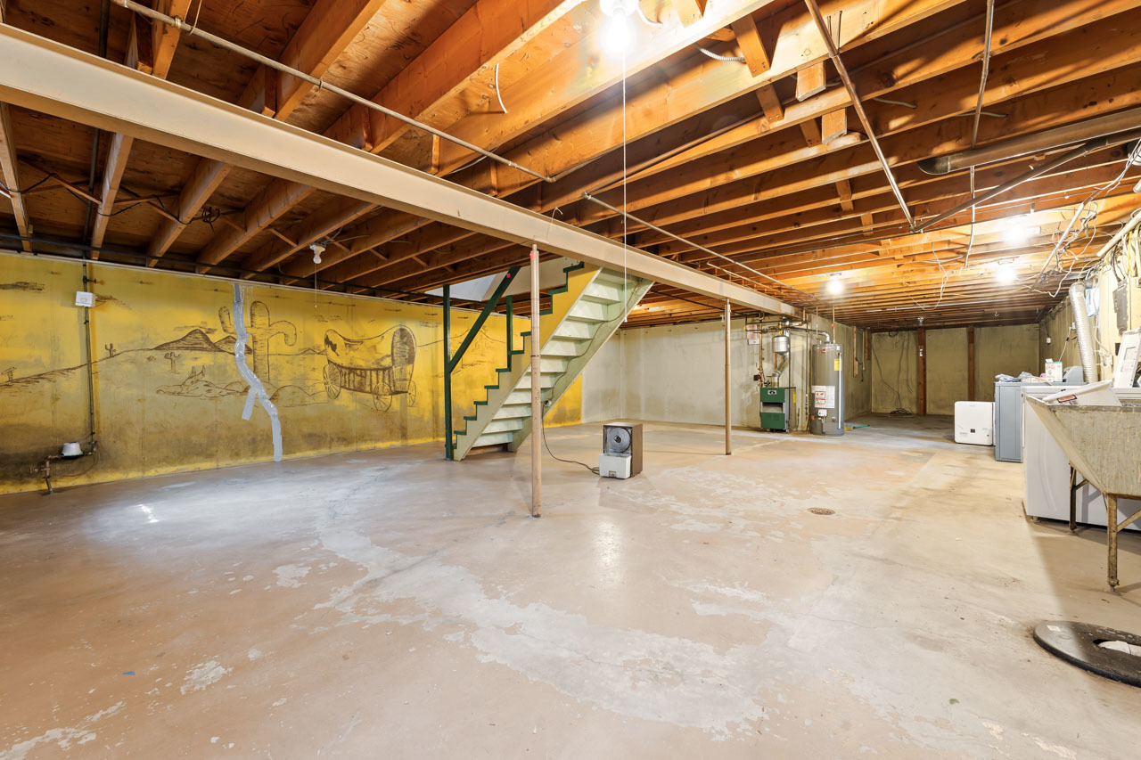 208 Ridge Street, Algonquin, IL 60102