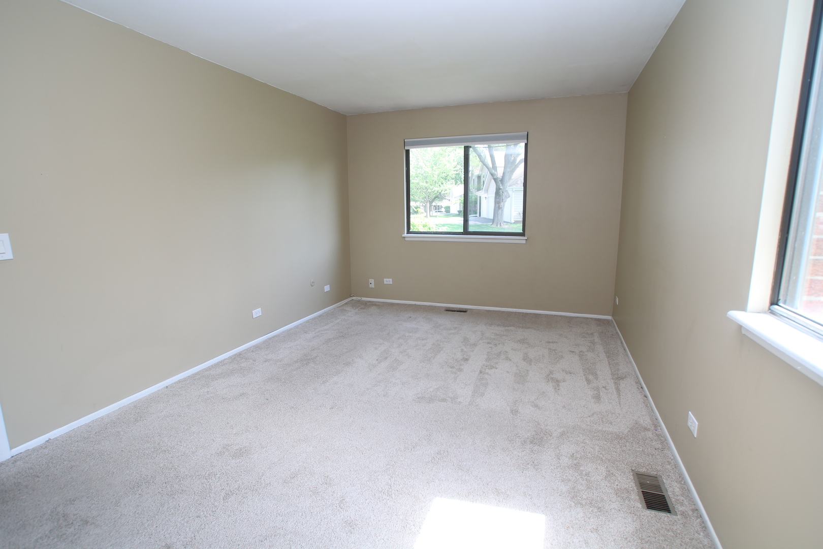 99 Marble Hill Court #D1, Schaumburg, IL 60193