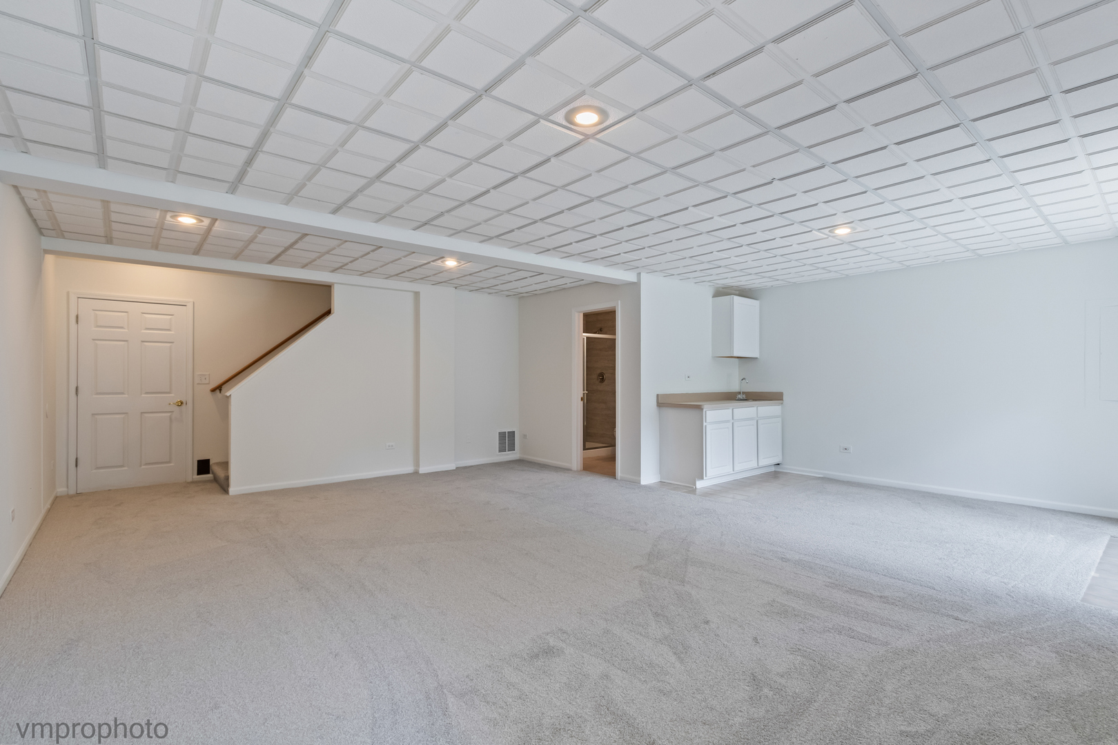 231 CHARLOTTE Court #231, Cary, IL 60013