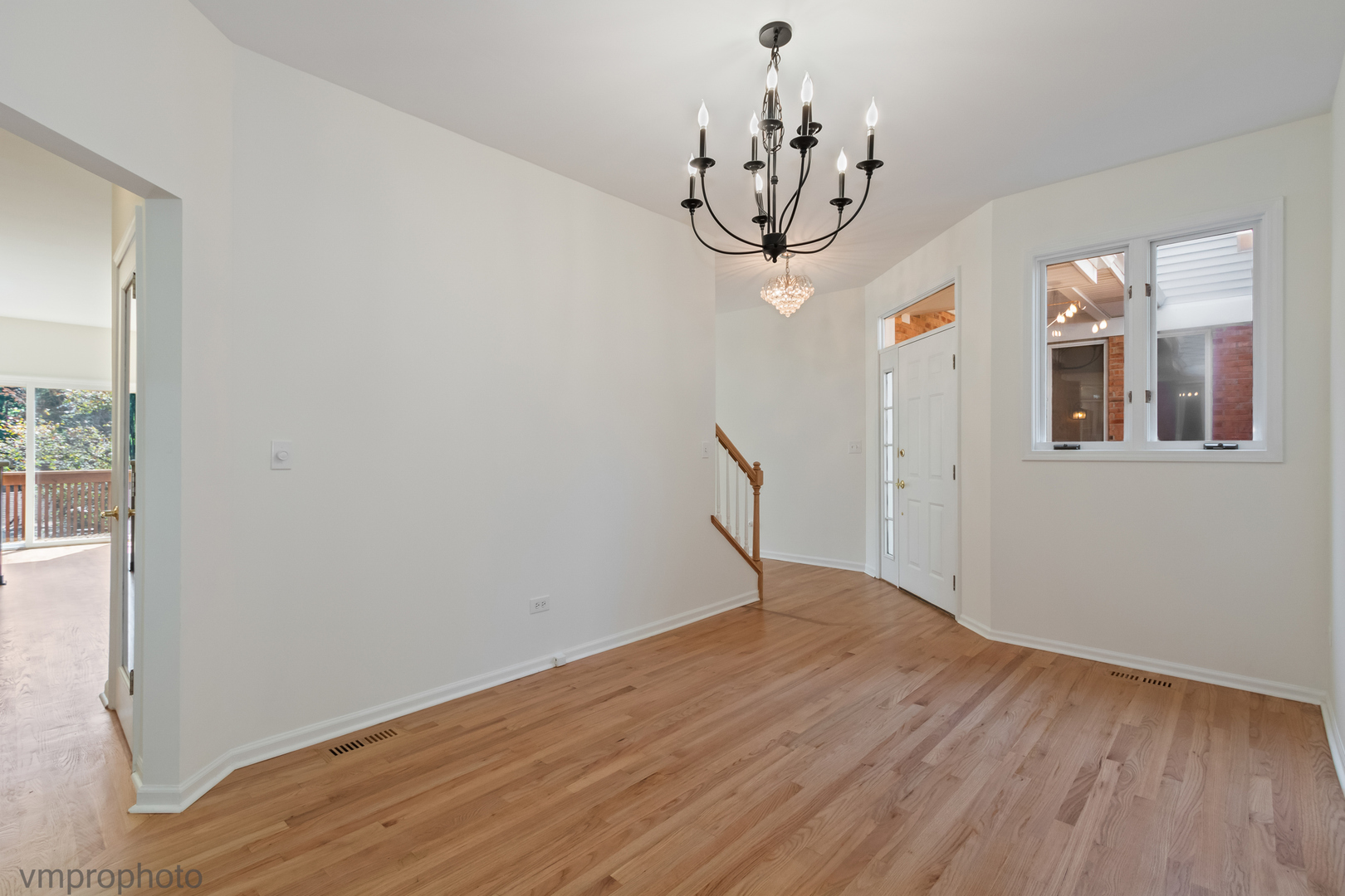 231 CHARLOTTE Court #231, Cary, IL 60013