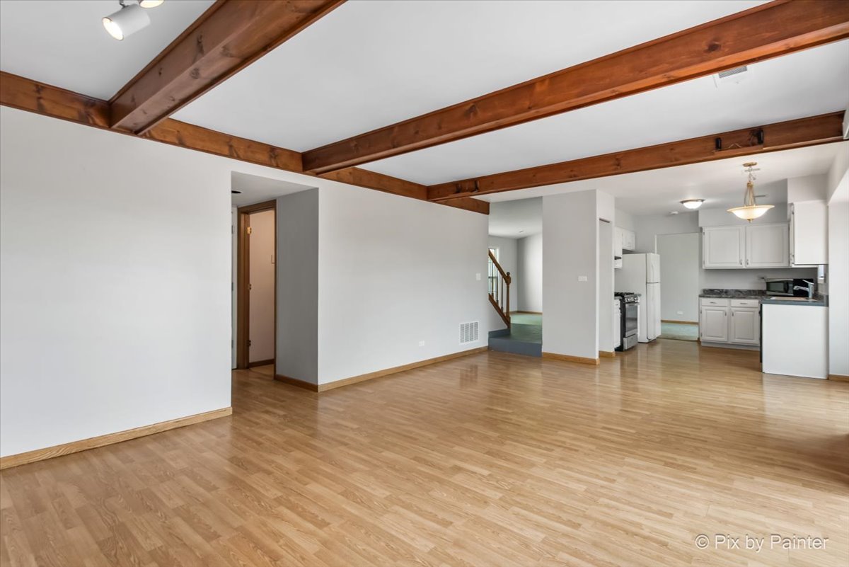 1192 Brookstone Drive, Carol Stream, IL 60188
