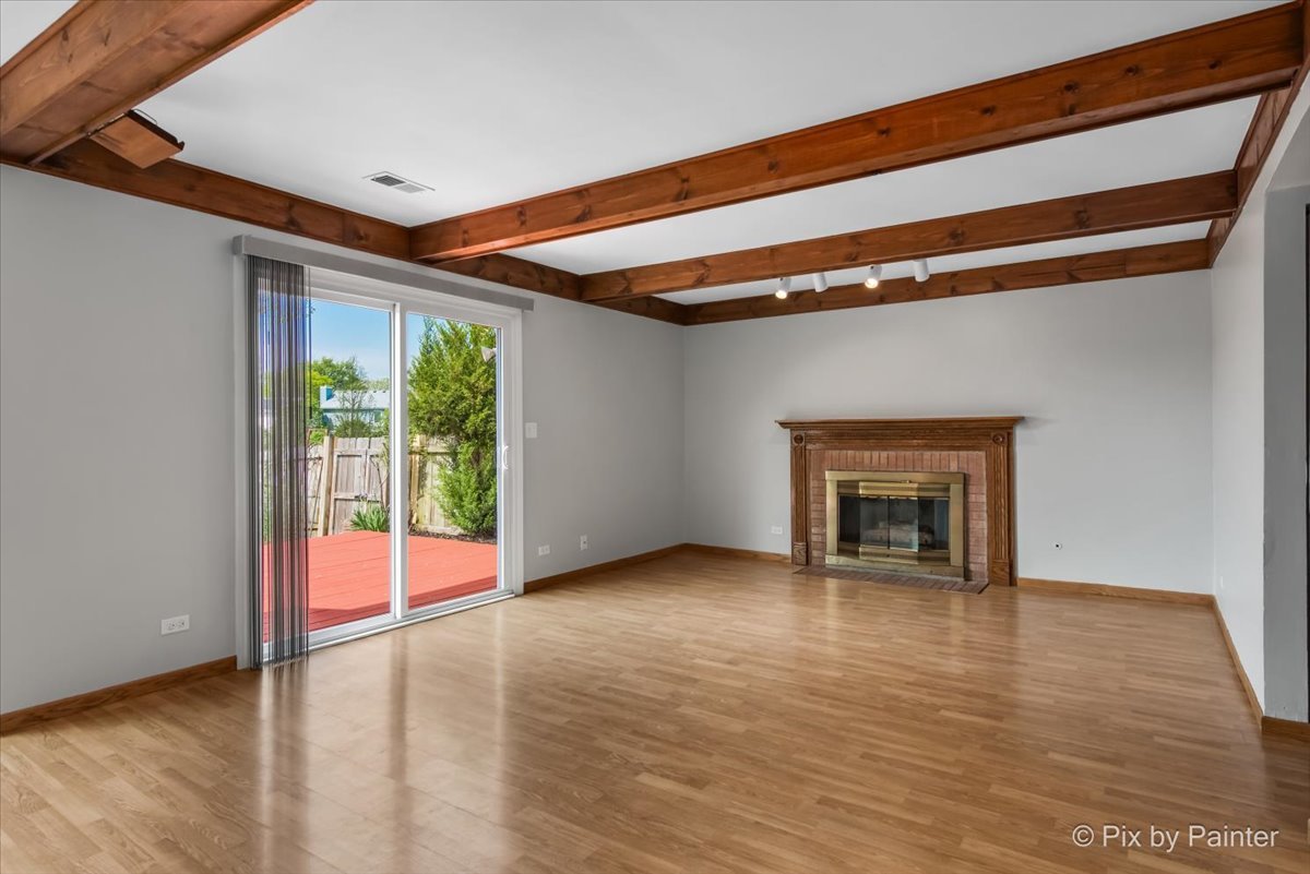1192 Brookstone Drive, Carol Stream, IL 60188