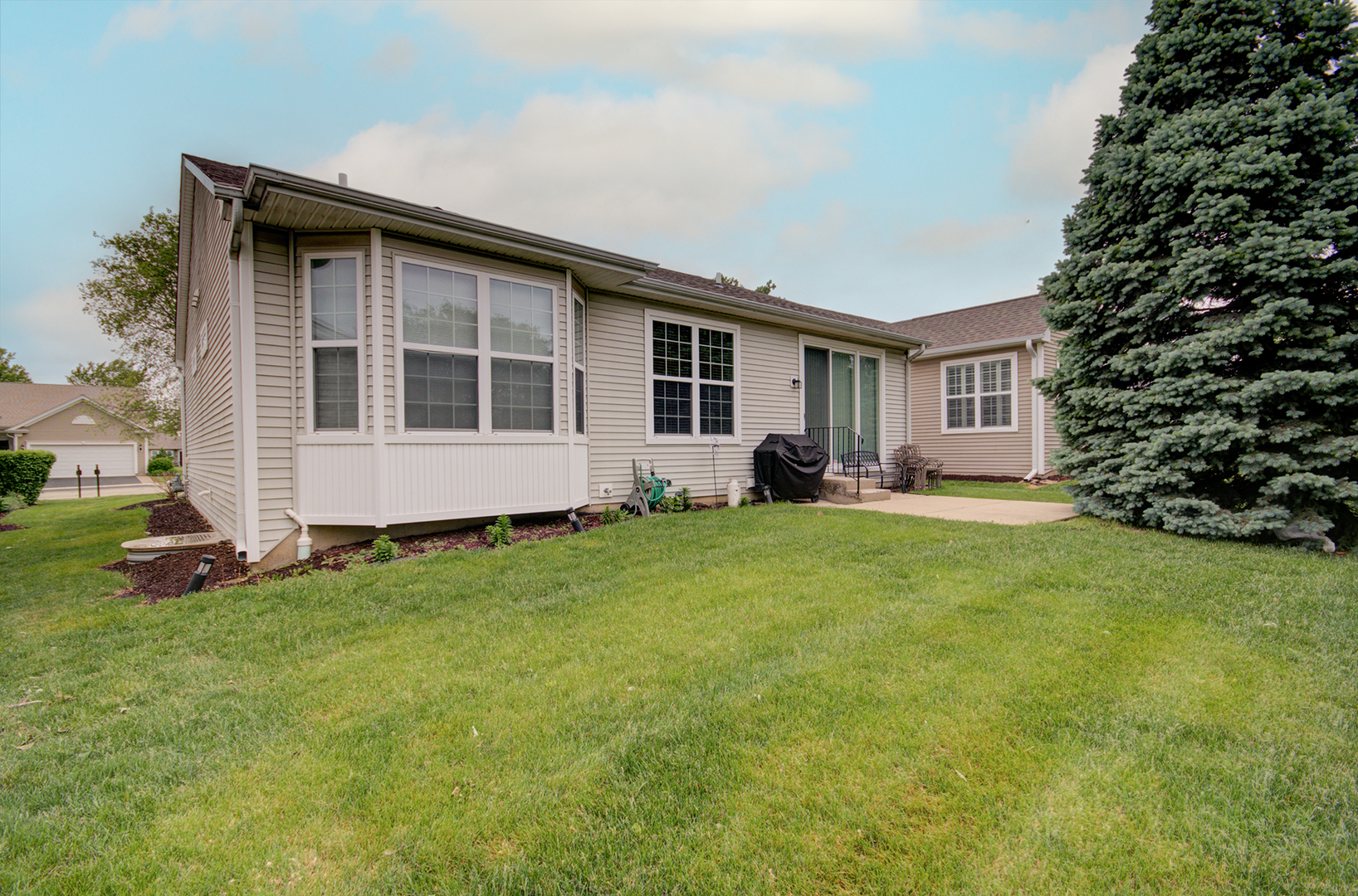 612 Freedom Way, Shorewood, IL 60404