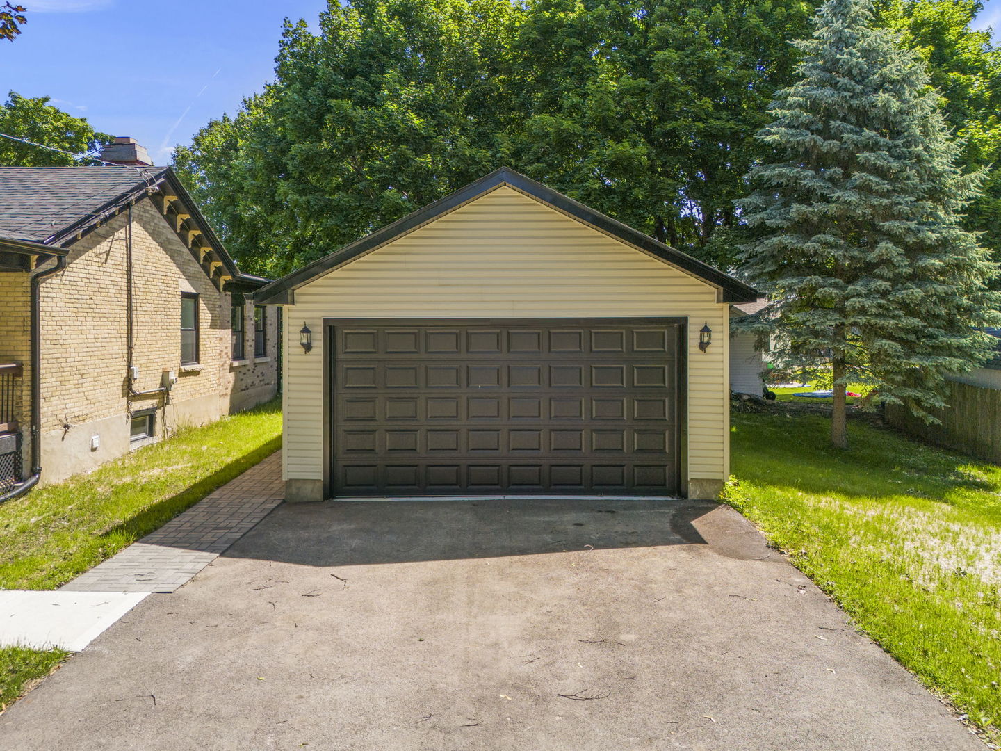 112 N WASHINGTON Street, Carpentersville, IL 60110