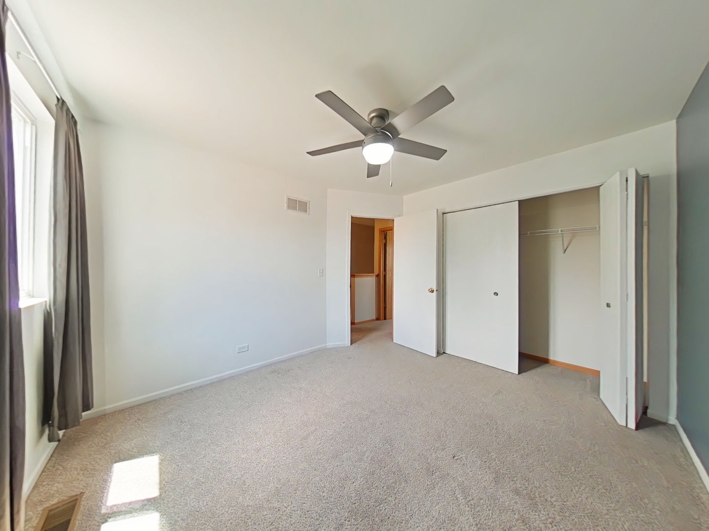 592 Four Seasons Boulevard, Aurora, IL 60504