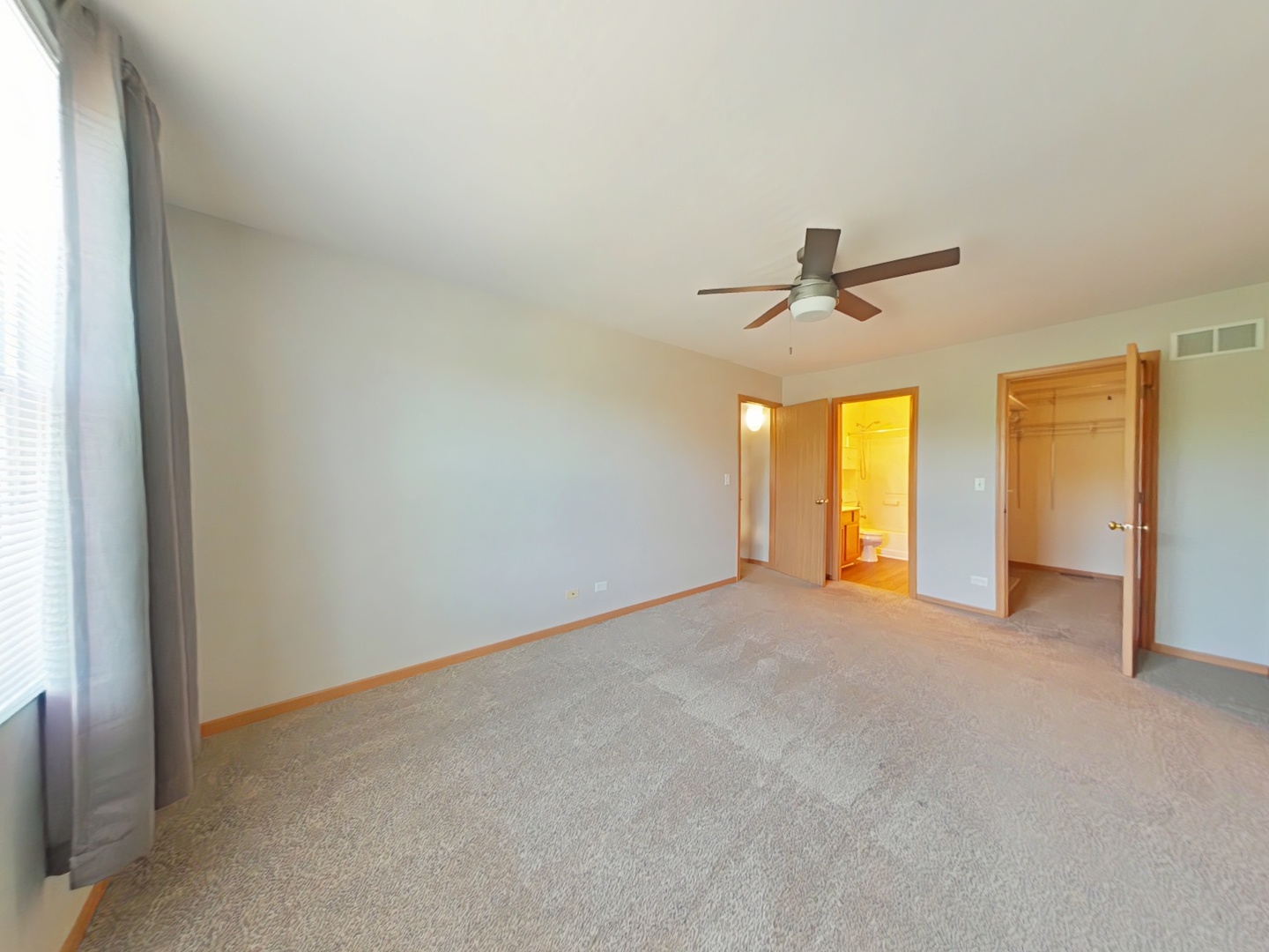 592 Four Seasons Boulevard, Aurora, IL 60504