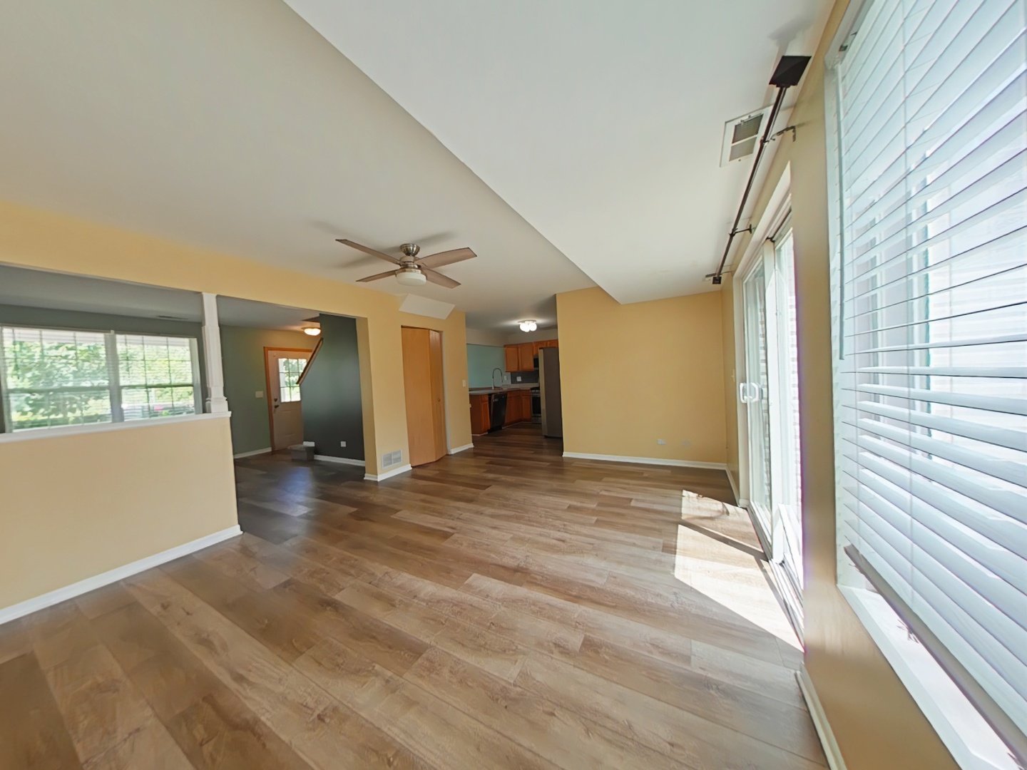 592 Four Seasons Boulevard, Aurora, IL 60504
