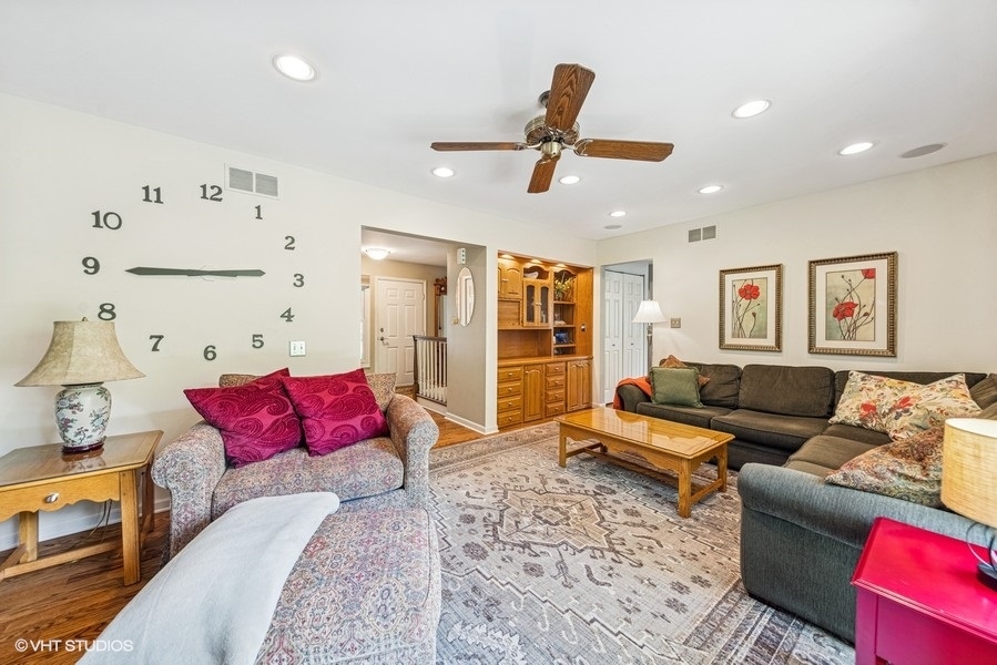 6531 Deerpath Court, Lisle, IL 60532
