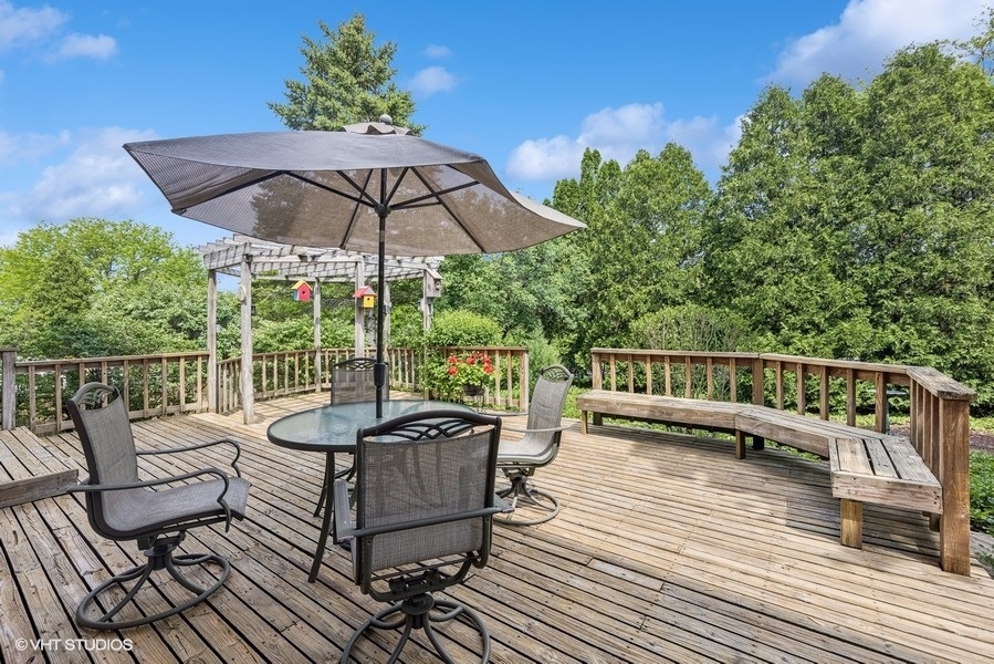 6531 Deerpath Court, Lisle, IL 60532