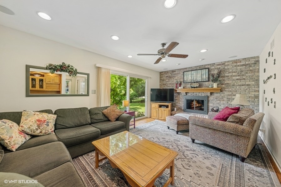 6531 Deerpath Court, Lisle, IL 60532