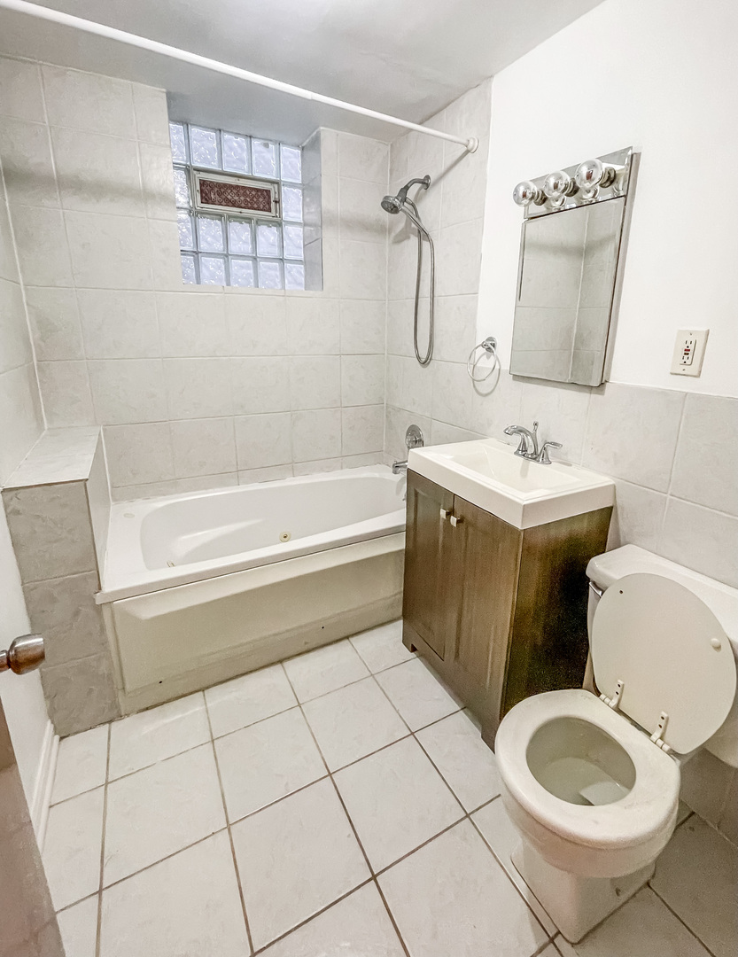 2152 W Division Street #2R, Chicago, IL 60622