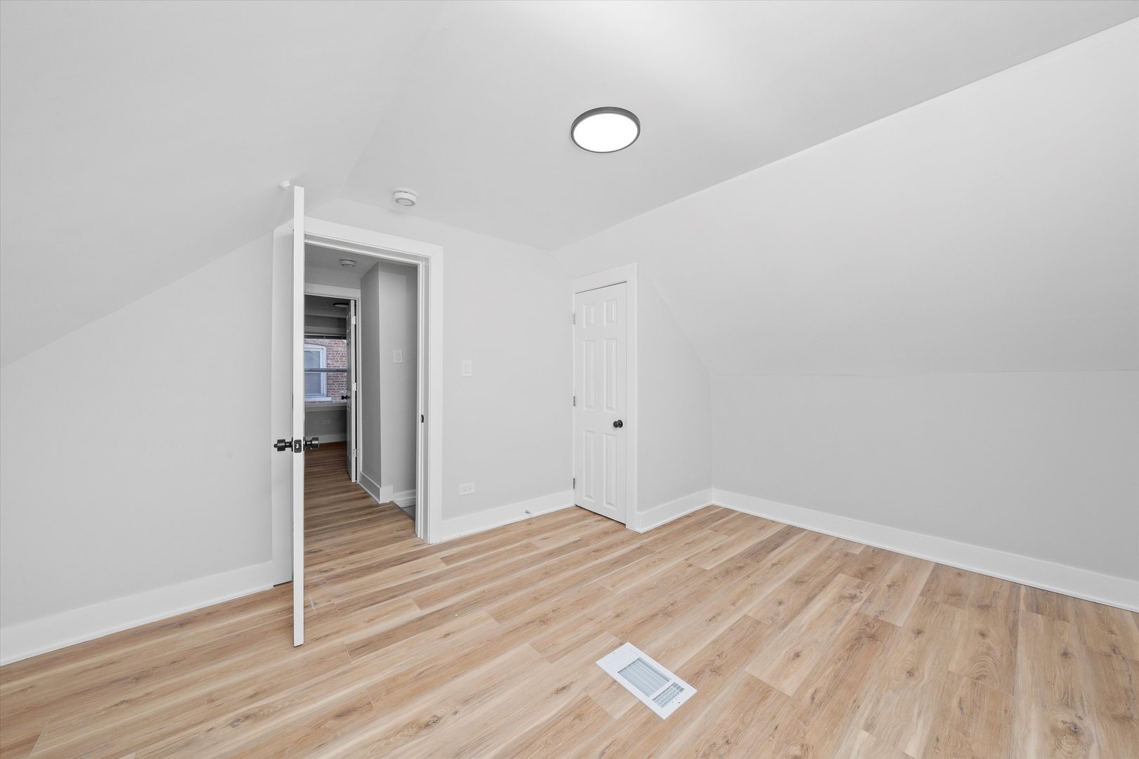 212 E 141st Place, Dolton, IL 60419