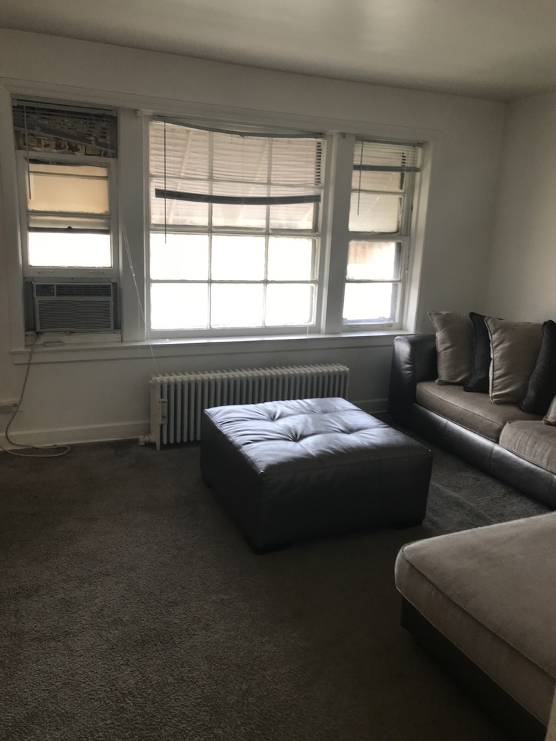 802 Bellwood Avenue #2S, Bellwood, IL 60104