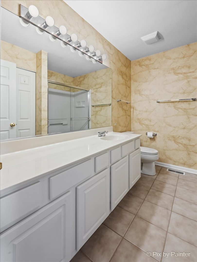 1055 Delta Drive #1055, Elgin, IL 60123
