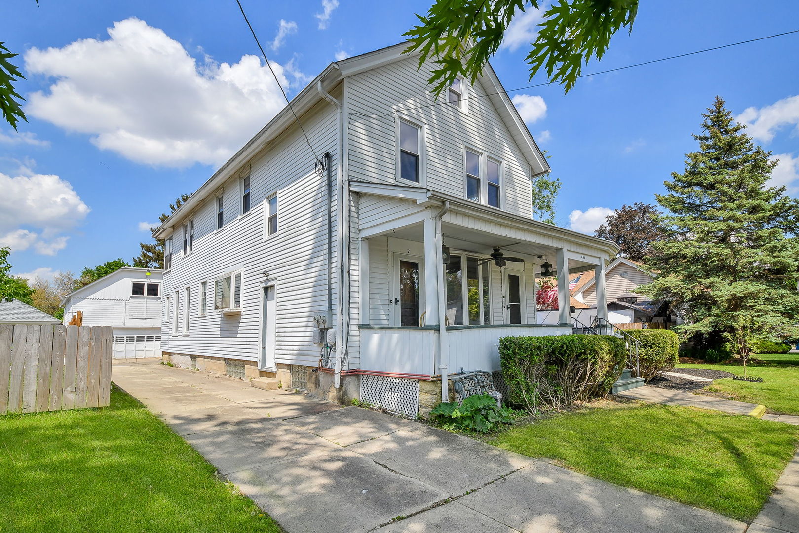 454 Weston Avenue, Aurora, IL 60505