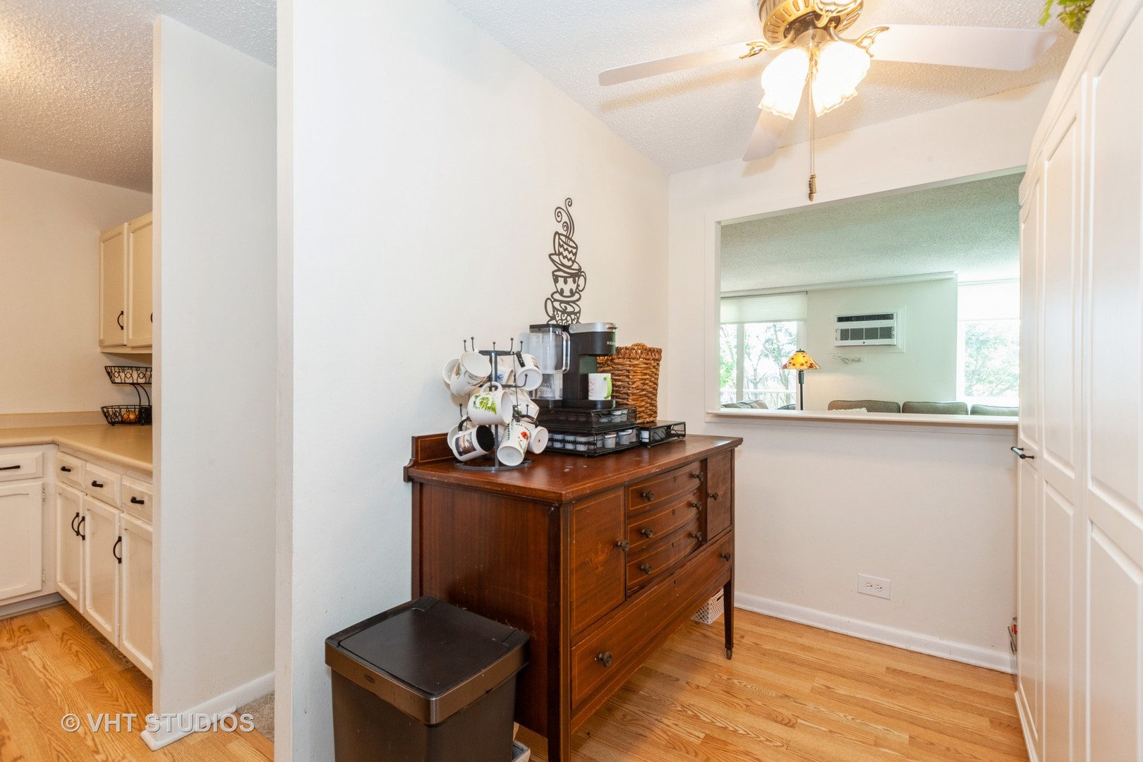 2211 S Highland Avenue #4B, Lombard, IL 60148