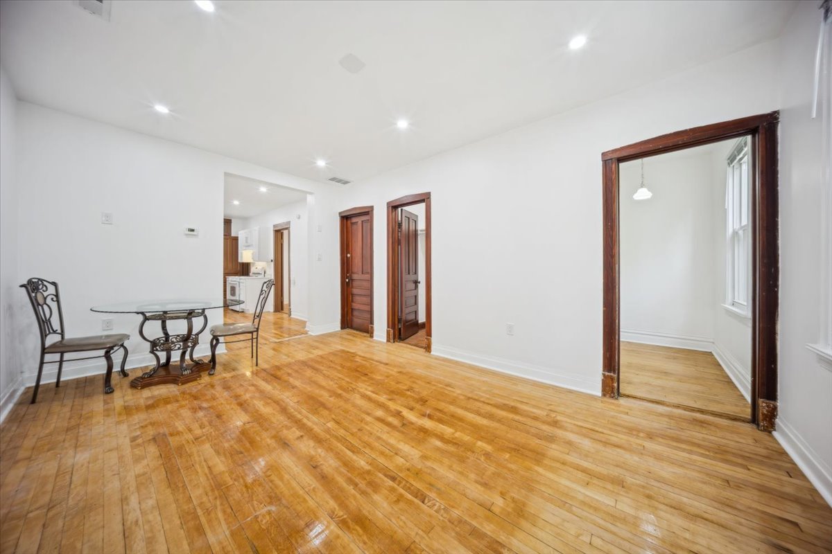 5049 W 29th Place, Cicero, IL 60804