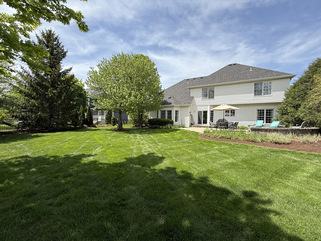40W095 Carl Sandburg Road, St. Charles, IL 60175