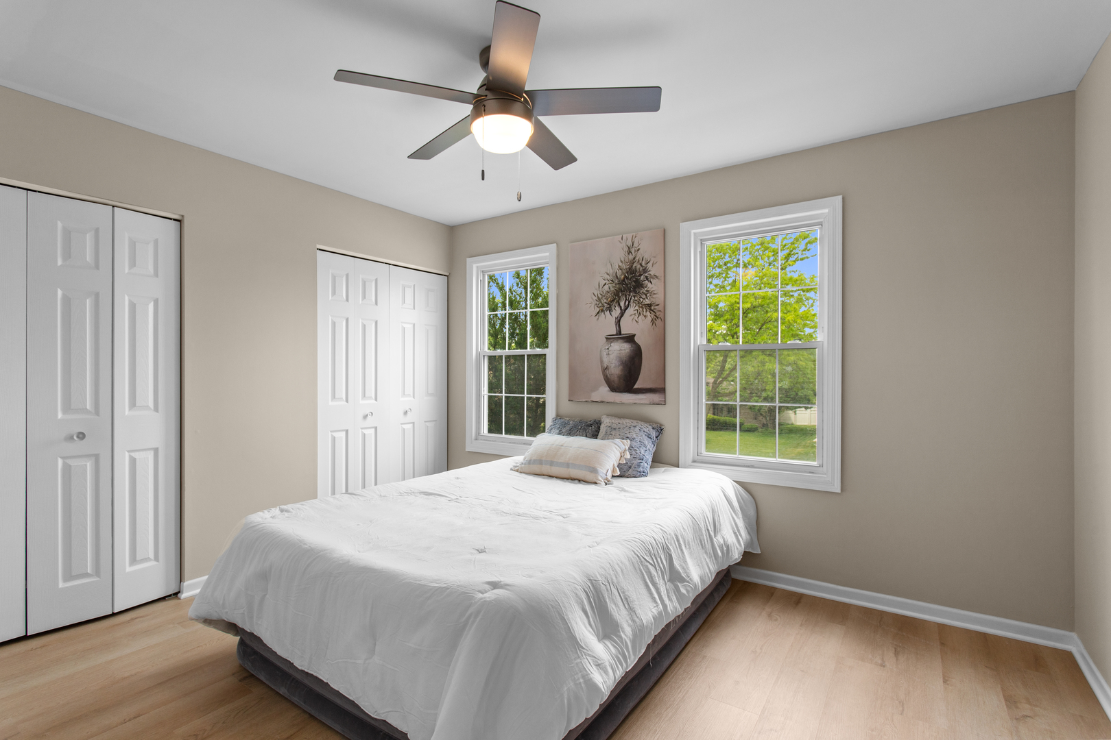 10s241 Wallace Drive, Downers Grove, IL 60516