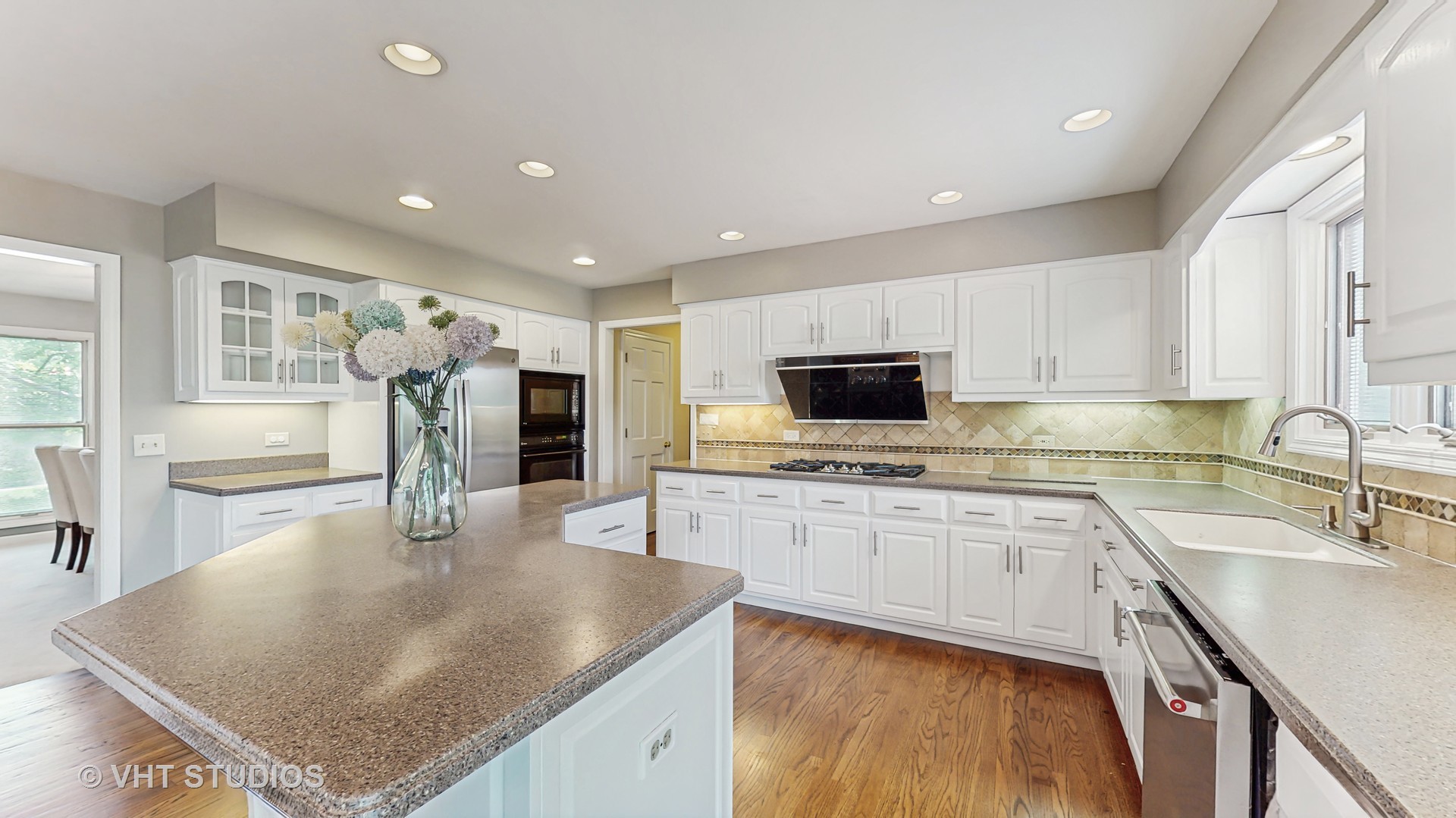 3904 Sarazen Court, Woodridge, IL 60517