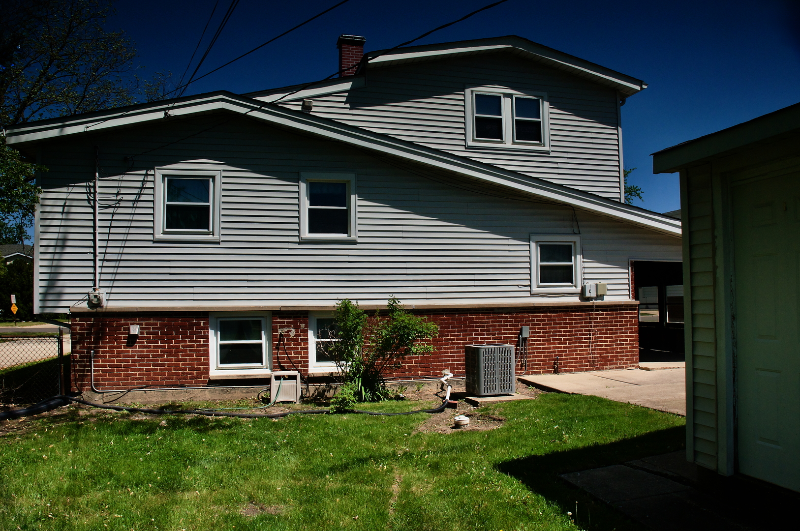 2876 S Scott Street, Des Plaines, IL 60018