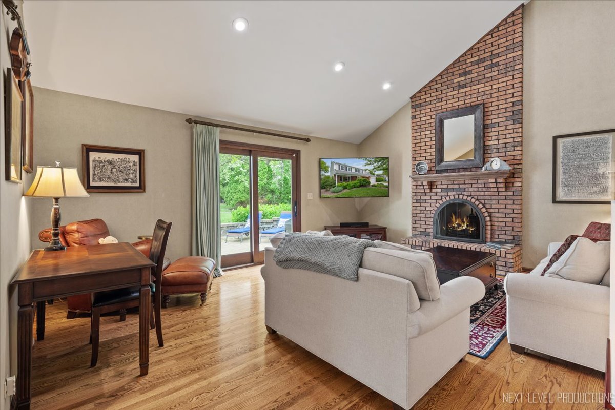 6446 Hanover Court, Lisle, IL 60532