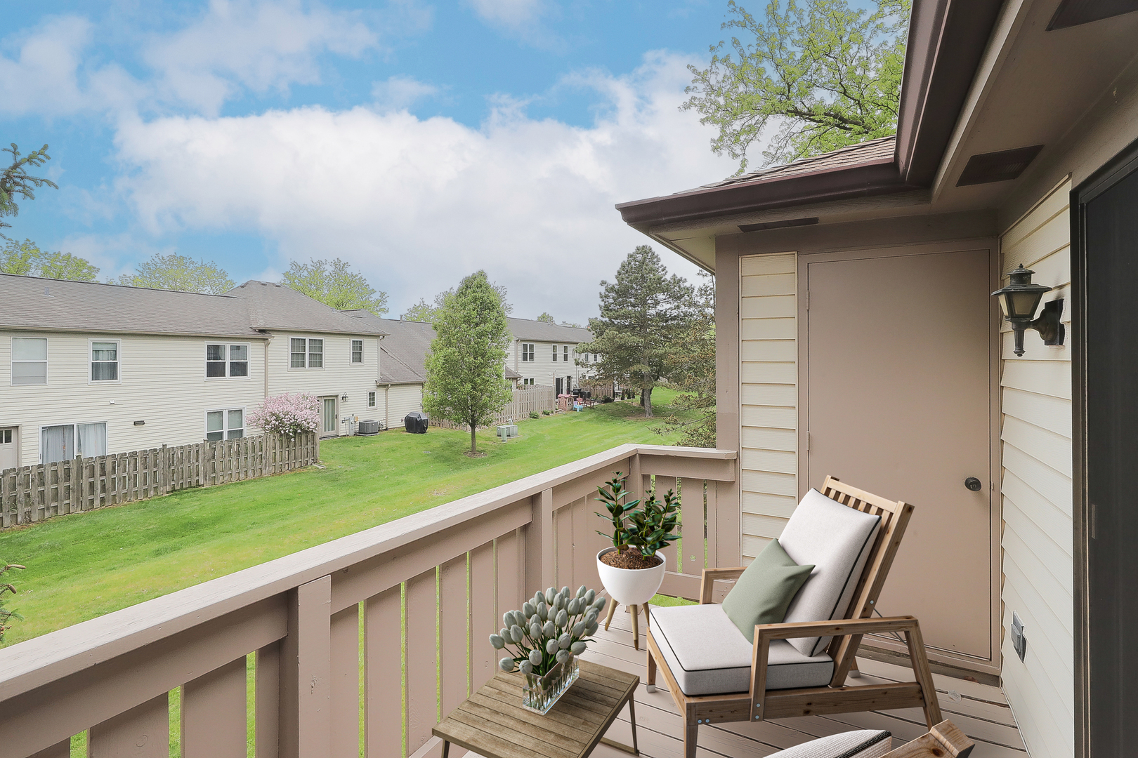 1611 W Partridge Court #8, Arlington Heights, IL 60004